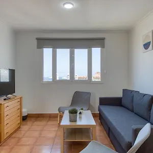 spacious-apt-sea-views-5-min-to-janda-beach.in-canary-islands.com/